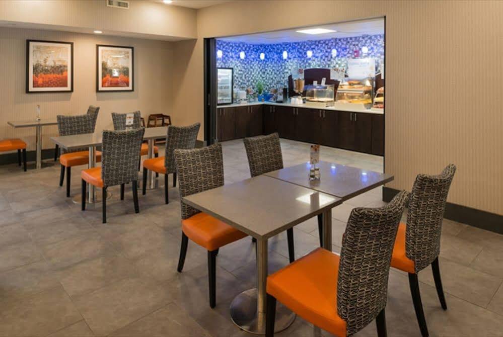 Holiday Inn Express & Suites Nashville Southeast - Antioch By Ihg Eksteriør billede
